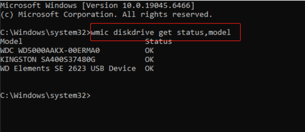 Windowsコマンドプロンプトで「wmic diskdrive get status,model」を実行したの表示例