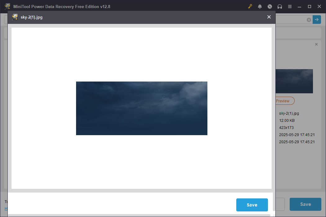 A preview image showing a dark sky embedded in the MiniTool Power Data Recovery interface.