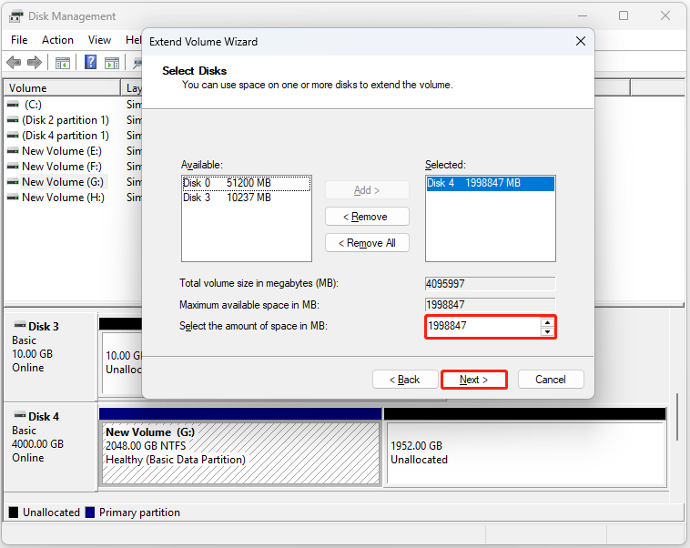 Disk Management interface showing the extend volume wizard, with the space selection box highlighted.