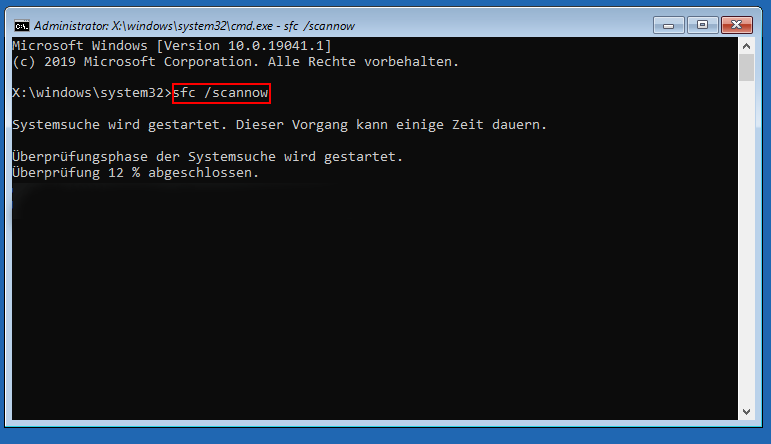 Das Fenster der Eingabeaufforderung zeigt den SFC-Befehl zum Überprüfen der Systemdateien auf Fehler.